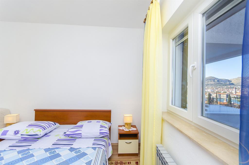 Apartment Marijana Трогир Экстерьер фото